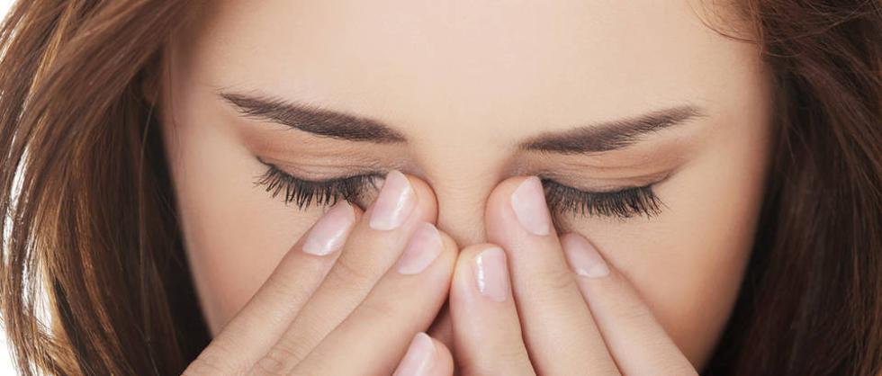 Otkriveno zašto tama ublažava bolove pri napadaju migrene