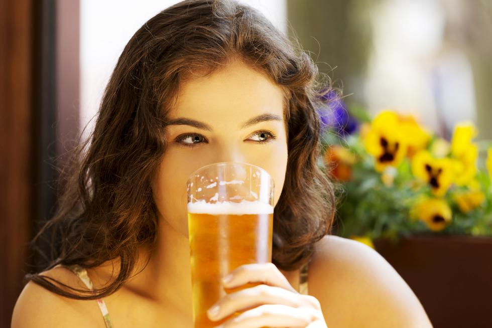 Umjereni unos pive štiti žene od srčanog udara