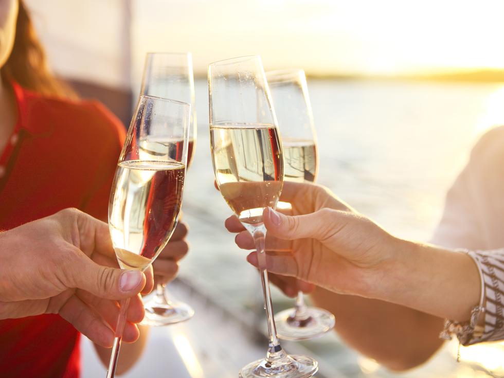 Može li šampanjac pomoći u prevenciji demencije i Alzheimerove bolesti?